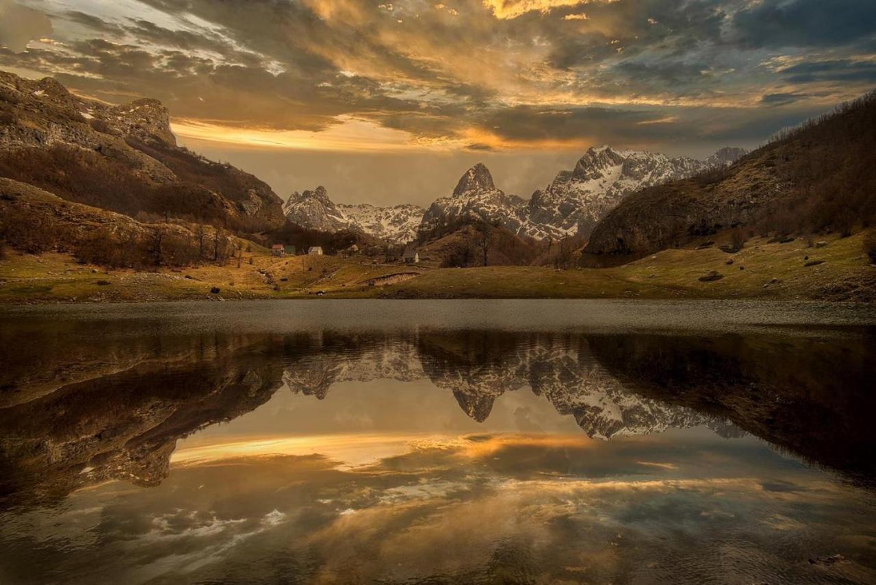 Vila Verusa Buitenkant foto